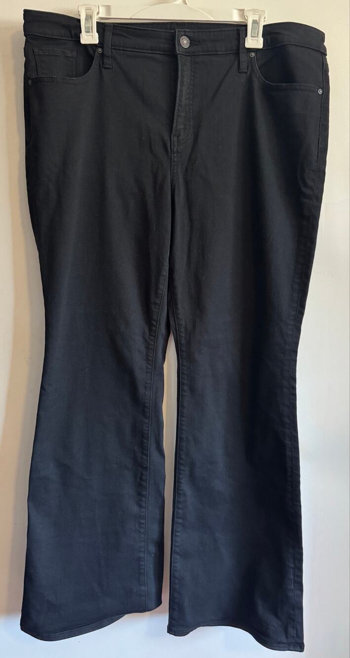 Chico’s So Slimming Girlfriend Flare Black Stretch Jeans 3R US 16